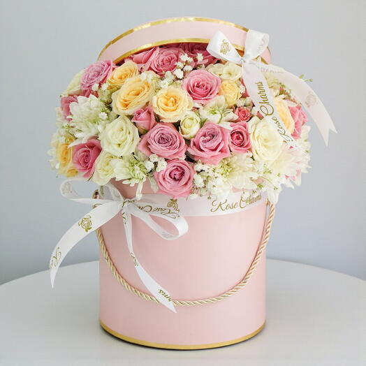 Pink Whisper – Signature Floral Box