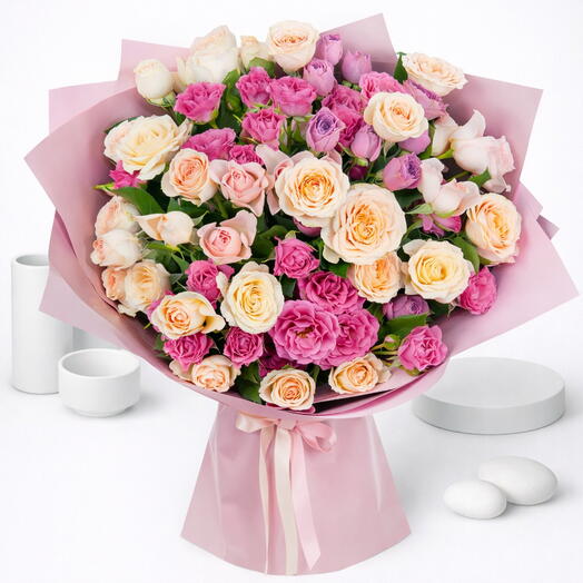 Charme Pétale Rosé Bouquet de 15 roses spray roses et blanches