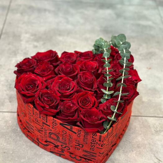 Коробка-сердце среднего размера