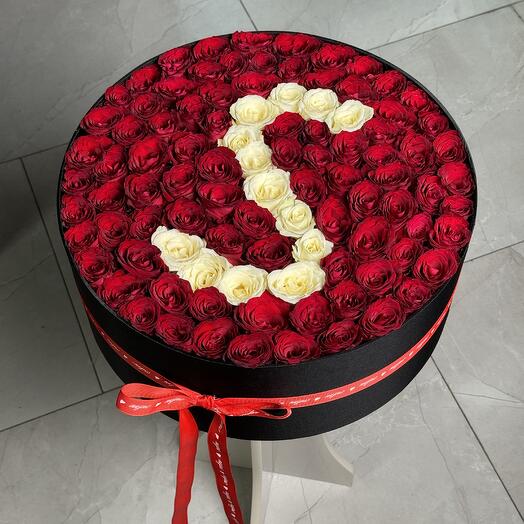 Round box (size XL, with red white flowers)