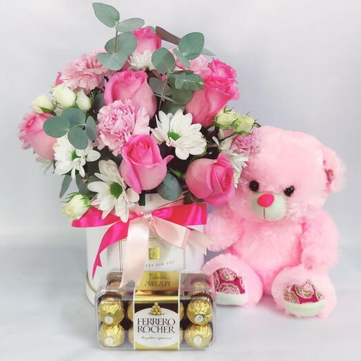 Ensemble roses et ours en peluche