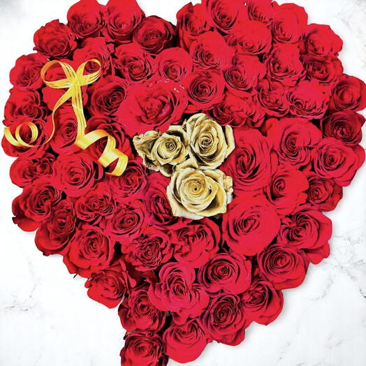 Golden Heart of Love – 70 Rose Heart-Shaped Floral Box