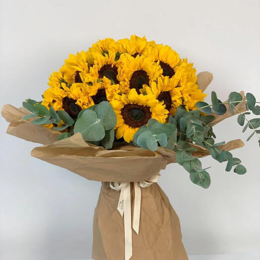 Bright Sunshine 15pcs Fresh Sunflower with Eucalyptus Leaves Hand Bouquet - Medium Size Flower