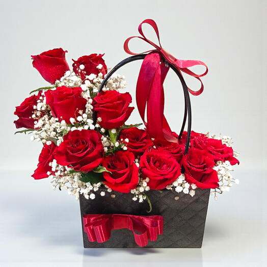 Elegancia clásica de rosas rojas