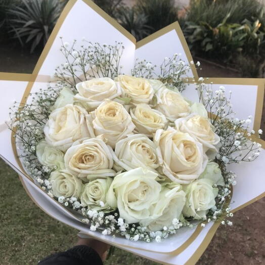 Premium 10 White Roses Bouquet