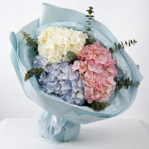 Pastel Bloom – Hydrangea Elegance Bouquet