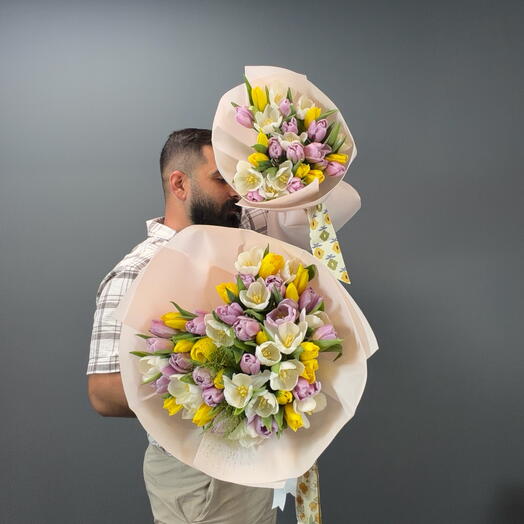 2 букета в форме сердца