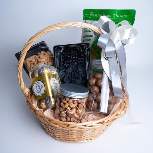 Премиальная корзина орехов -1385