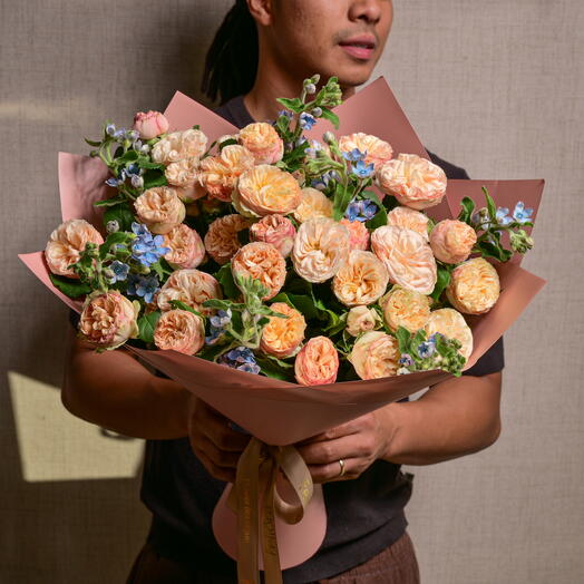 Gentle Trendsetter and Oxypetalum Monobouquet  6233