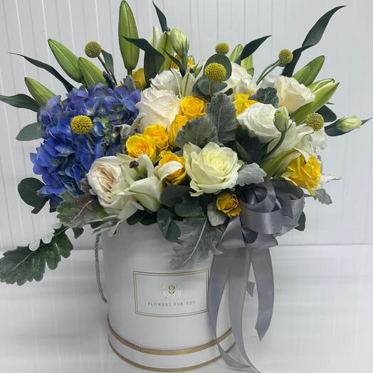 Elegant floral hatbox arrangement