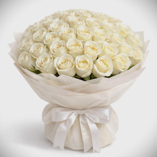 Ivory Grandeur – 51 White Roses