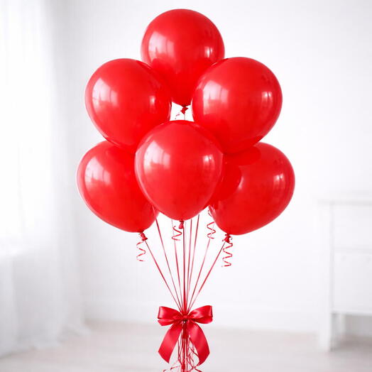 Фонтан из красных гелиевых шаров