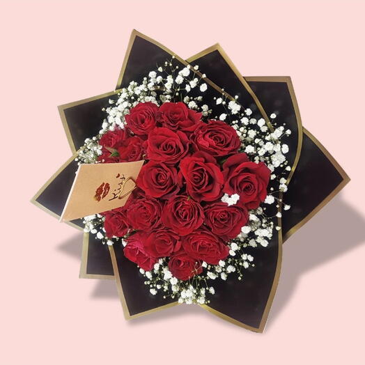 Загадочный алый букет