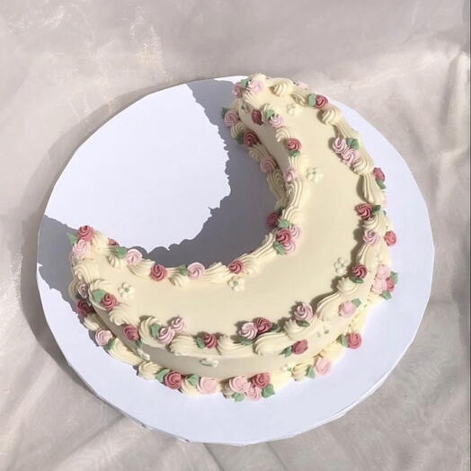 Eid Velvet Moon Cake