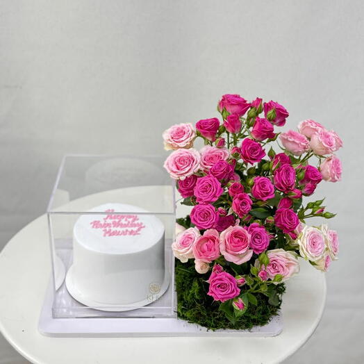 Dinra cake arrangement