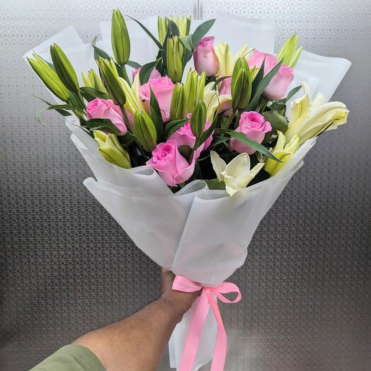 Lilly rose bouquet