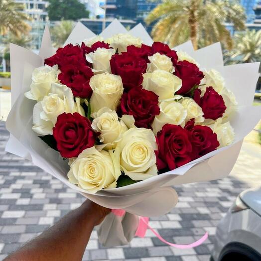Red white rose bouquet 1300