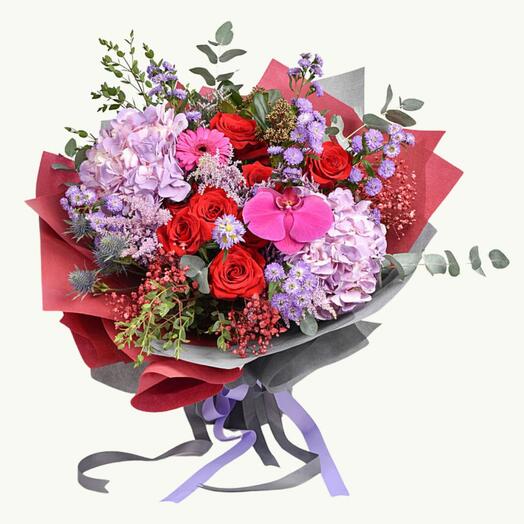 Королевский Фиолетовый   Букет Красных Роз