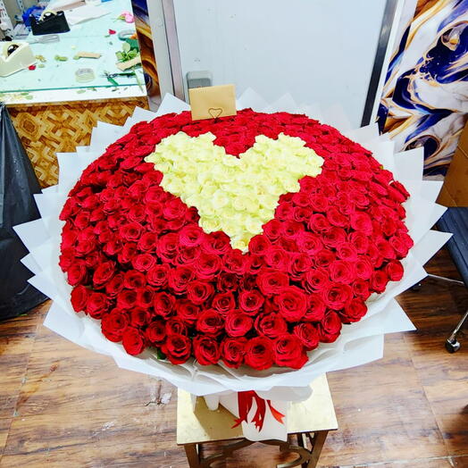 301 Red Roses herat