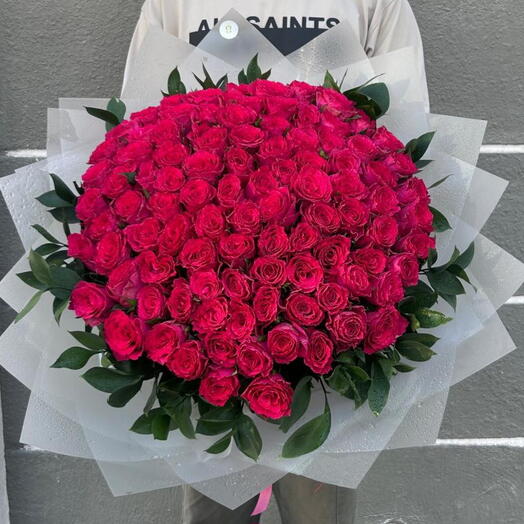 Букет из 101 розы глубокого розового цвета