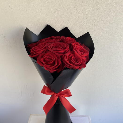 12 шт красных роз