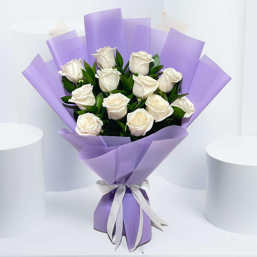Букет из молочно-белых роз