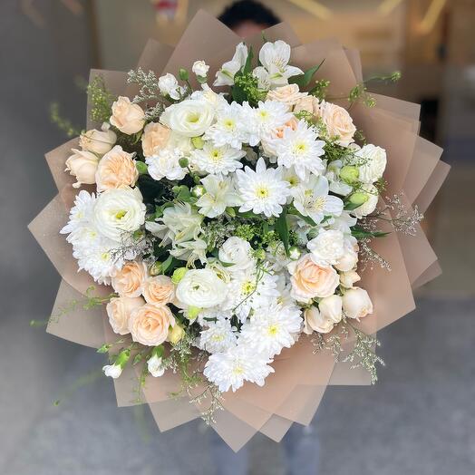 Ramo de flores frescas Harika