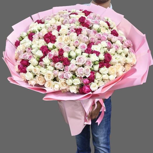 Blushing Charm – 101 Baby Roses Bouquet