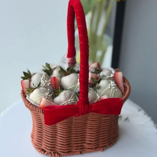 Корзина ягодного блаженства