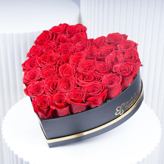 Коробка с красными розами «Моё сердце для тебя»