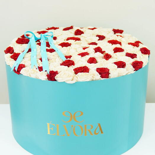 Коробка с мозаикой из роз