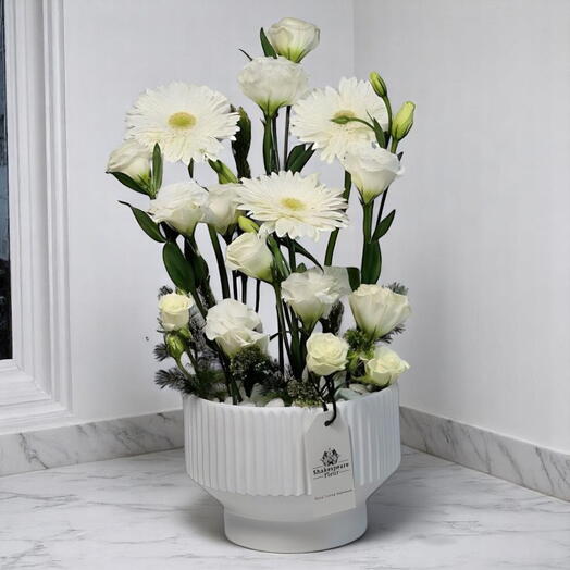Classic Floral Elegance – White Gerbera and Rose Arrangement in Designer Vase