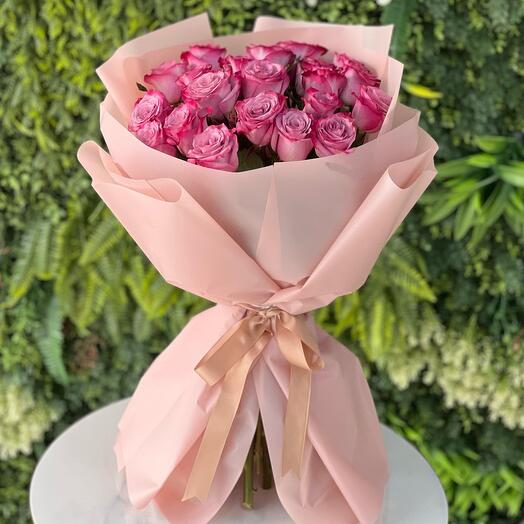 Bouquet à la main Alexa