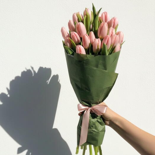 Румяная гармония 25 розовых тюльпанов