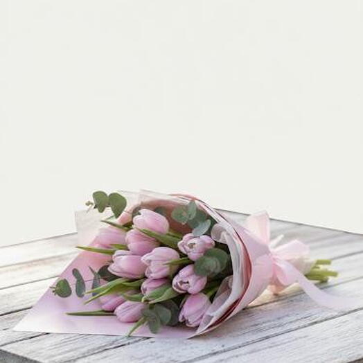 Букет из 15 розовых тюльпанов