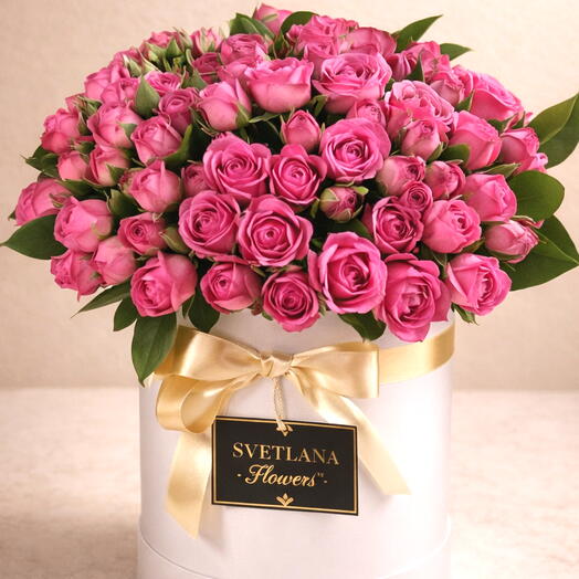 Роскошная коробка с 31 розовой розой – премиальный романтический подарок в Дубае