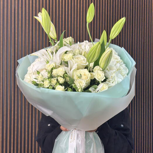 The Ethereal Snowfall Bouquet