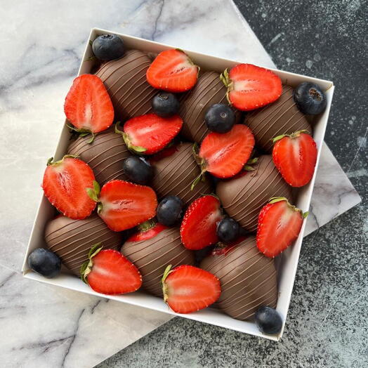 9 Milk Chocolate Covered Strawberries and Blueberries