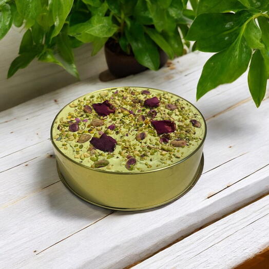 Фисташково-шафрановый виральный торт мечты