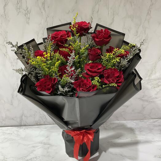 Маленький красный букет