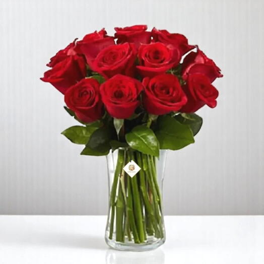OTTAWA - Valentine s Exquisite Red Roses in Glass Vase