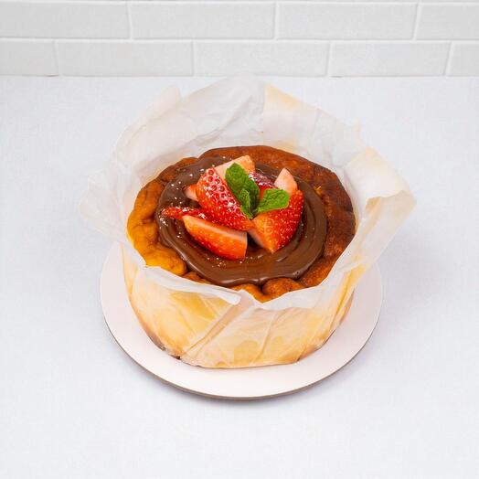 San Sebastian Cheesecake with Chocolate   Strawberries – 4.5 Inches