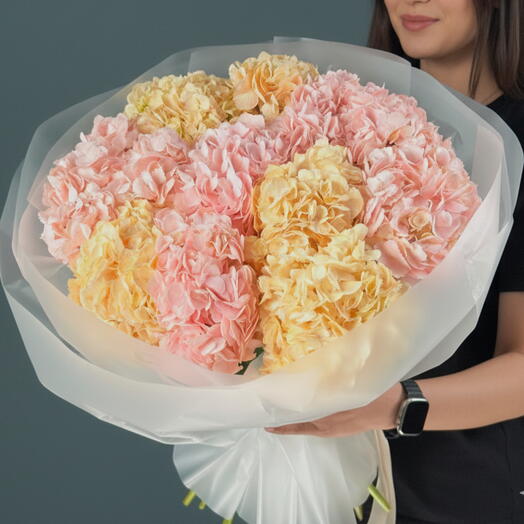 10 Peach N Pink Premium Hydrangea Bouquet