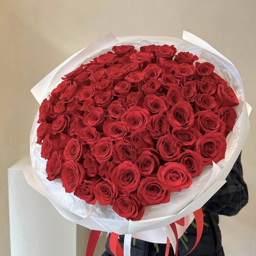 La Promesa 101 Ramo lujoso de rosas rojas para aniversario o cumpleaños