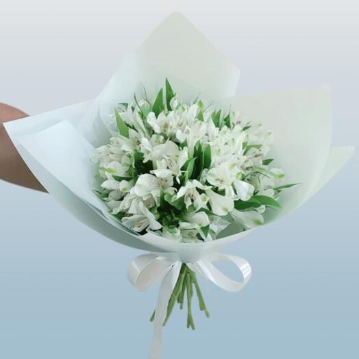 باقة ألستروميريا البيضاء