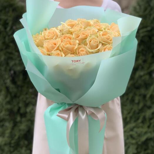 Bouquet de 51 roses pêche en emballage