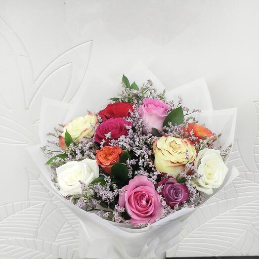 Букет разноцветных роз