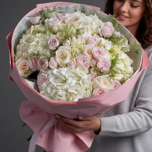 White Hydrangea, Ohara Rose and Garden Spray Rose