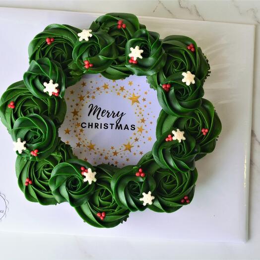 Christmas Wreath Cupcake Arrangement