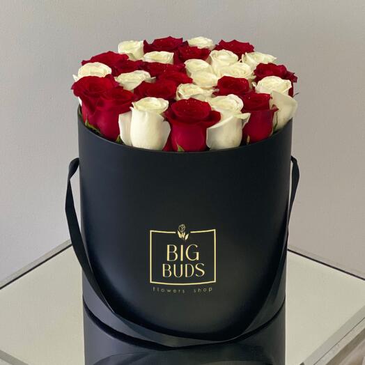 BBF White   Red Roses Box